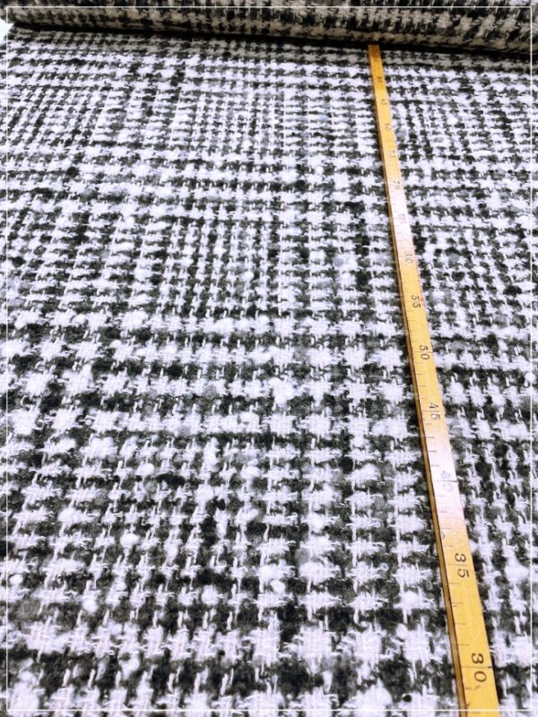 Wollboucle, neu aus Italien