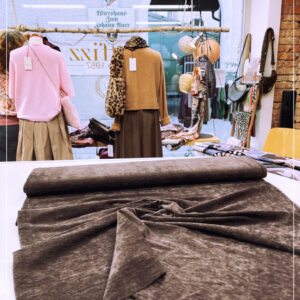 gestretchter Chenille-Jersey in der neuen Trendfarbe - Braun -