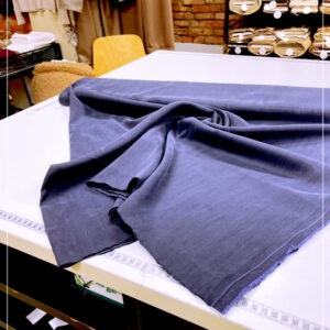 100 % Cupro, eines bekannten deutschen Modelabels