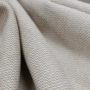 gestretchter, feiner Viscose -  Wollstoff eines deutschen Premiumlabels