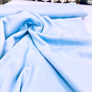 gestretchter, etwas volumiger Baumwollsweat Stoff