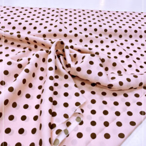 bedruckter, gestretchter Seidencrepe eines bekannten ital. Modelabels