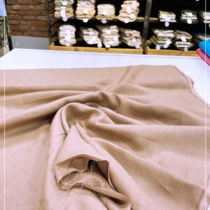 neue feine Leinenstoffe eines deutschen Modelabels