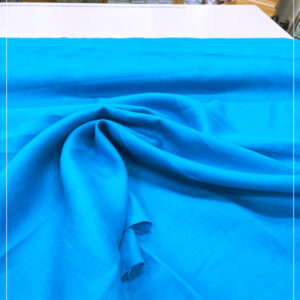 neue feine Leinenstoffe eines deutschen Modelabels