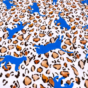 bedruckter, gestretchter Viscosestoff eines bekannten deutschen Modelabels