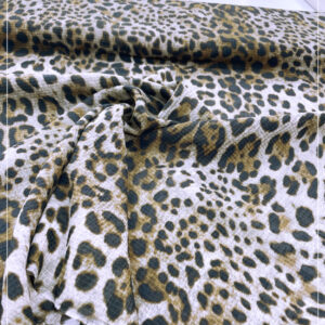gestretchter , bedruckter Seidenchiffon eines bekannten ital. Modelables