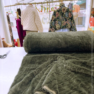 FakeFur im angesagten Khakiton